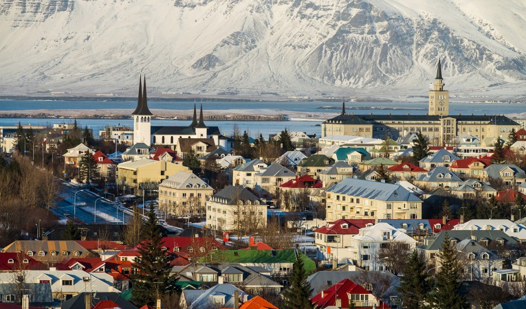 世界一の家系図先進国アイスランド。家系の巨大なデータベースとは？